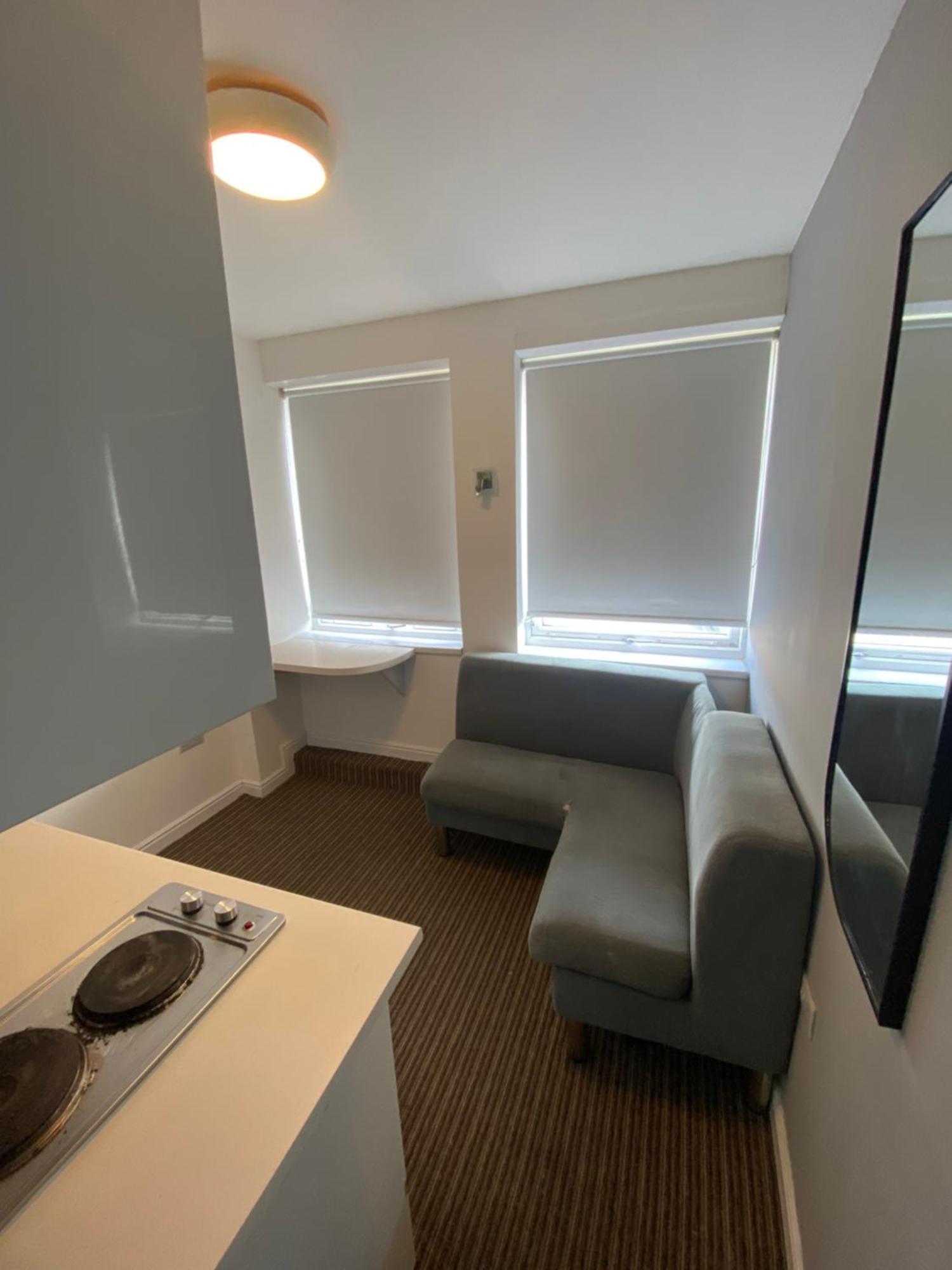 Service Bradford Apartment *