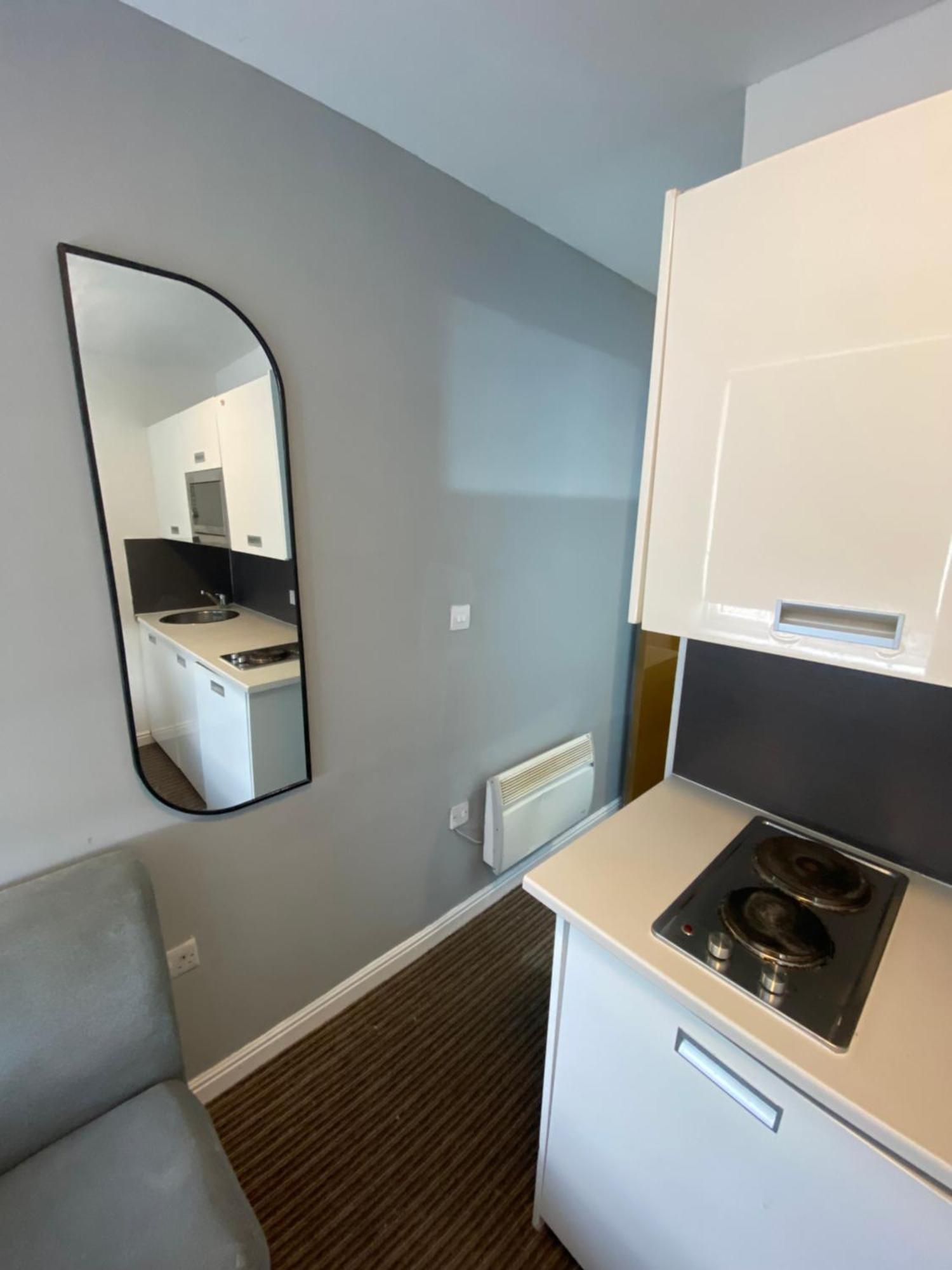 Service Bradford Apartment *
